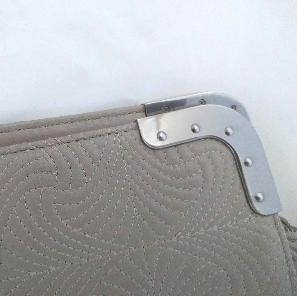BCBGMAXAZRIA Bcbg Maxazria Clutch - Picture 7 of 8